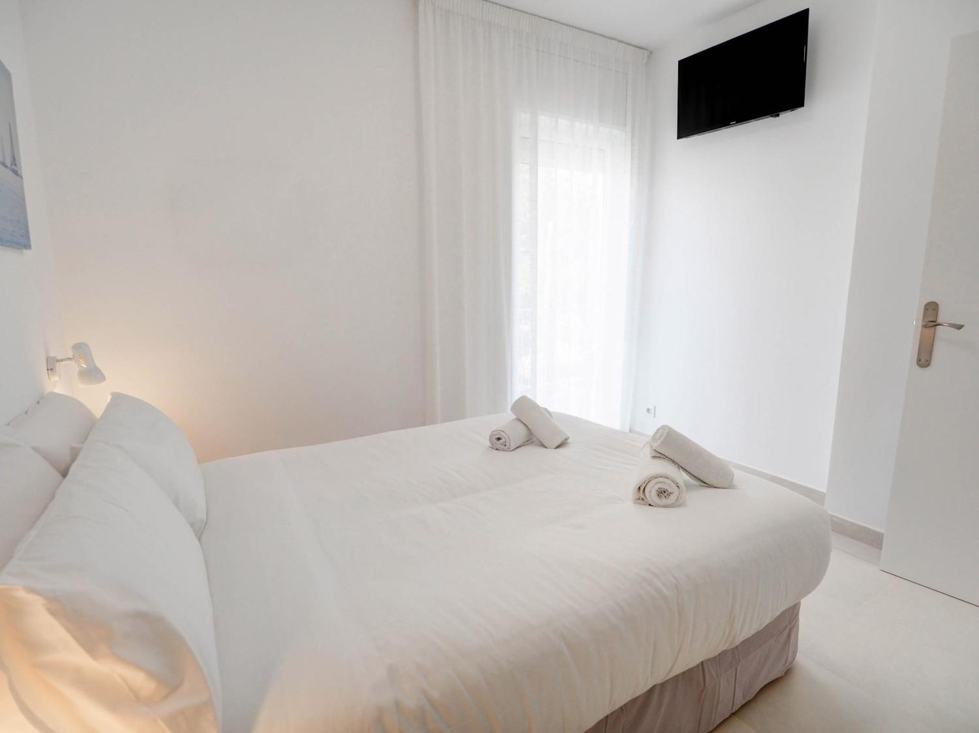 Sitges With Pool Near Beach By Hello Homes 锡切斯 外观 照片